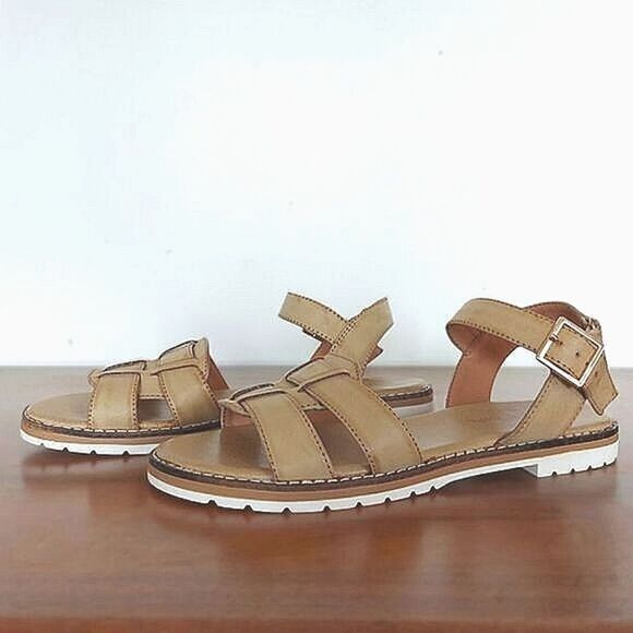Chelsee Girl Diane oatmeal faux leather sandals 6.5 - Picture 6 of 15